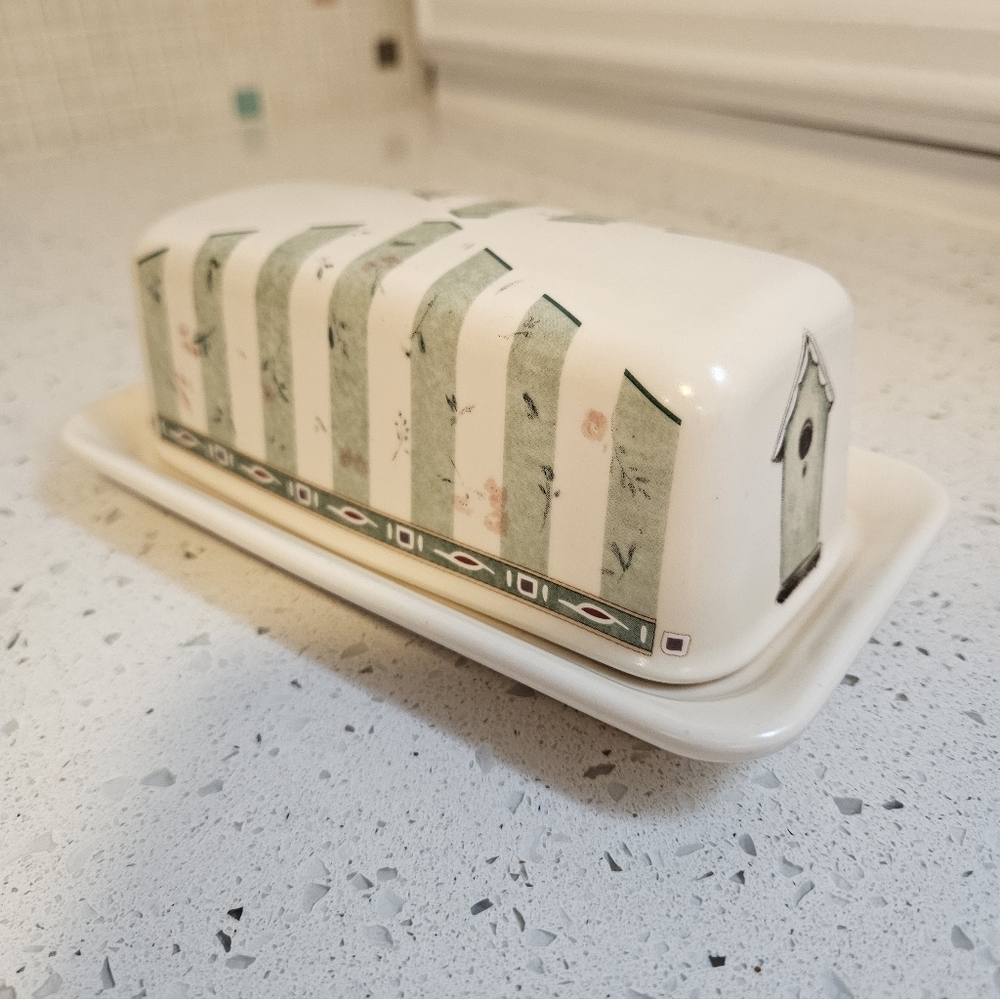 Pfaltzgraff Naturewood Stoneware Butterdish